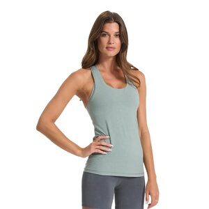 Vuori Lux Performance Tank